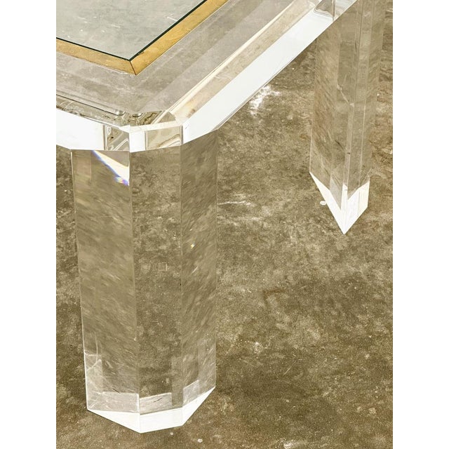 Acrylic Glass Coffee Table with Brass Details and Glass Plate, France, 1980s For Sale - Image 11 of 15