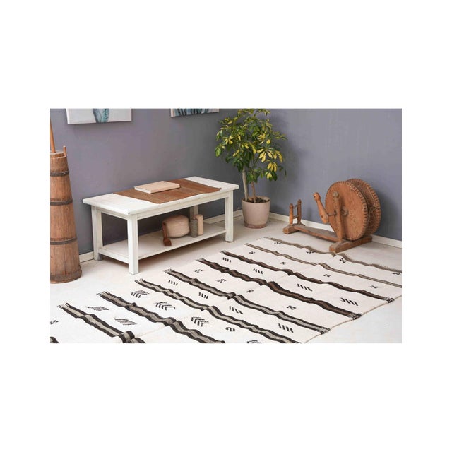 Embroidered Hemp Vintage Kilim Rug - 5`1" X 9`6" For Sale - Image 4 of 6