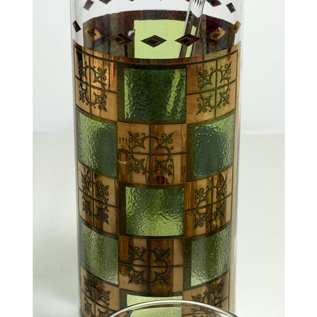 Green Vintage Mid-Century Modern Green & Gold Geometric Martini Pitcher & Glasses – 8-Piece Set For Sale - Image 8 of 15