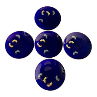 Circa 1960 Japanese Koransha 香蘭社 Porcelain Royal Blue Petite Butterfly Plates - Set of 5 For Sale