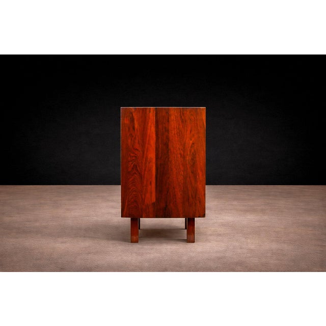 Mid-Century Modern Sideboard in Rosewood, Geraldo de Barros, 1950s - Lot 401 For Sale - Image 3 of 12