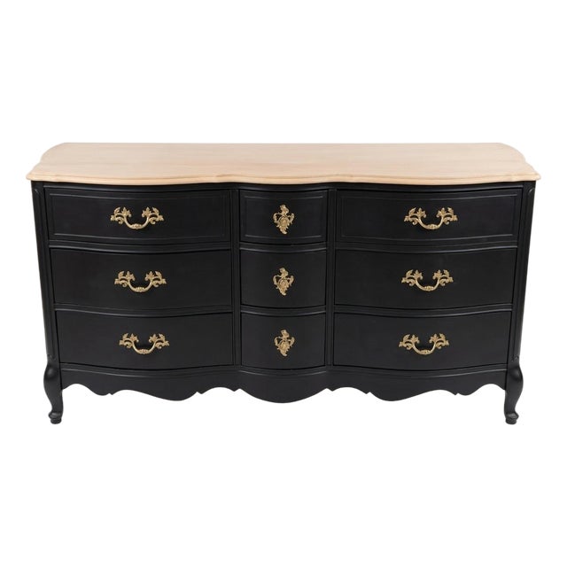 Vintage French Provincial Nine-Drawer Sideboard/Dresser by Bassett Furniture Company For Sale
