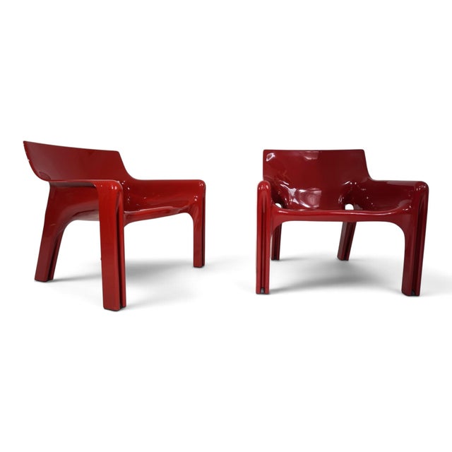 A fantastic pair of Artemide "Vicario" lounge chairs, a striking example of progressive Italian design from the early...