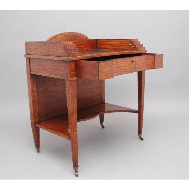 Lady's Writing Table in Satinwood, 19th Century For Sale - Image 13 of 15