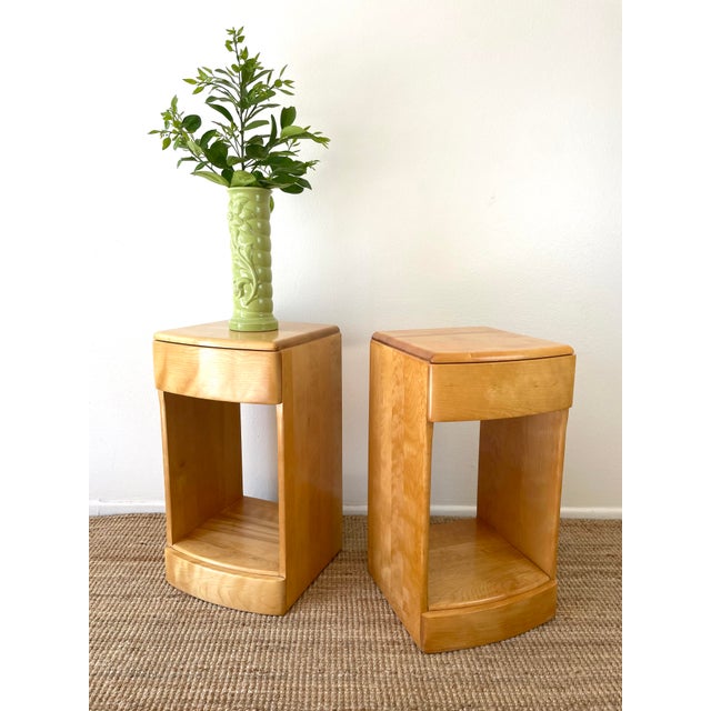 Vintage Mid-Century Modern Heywood Wakefield Pair of Airflow Nightstands in Wheat For Sale - Image 9 of 17