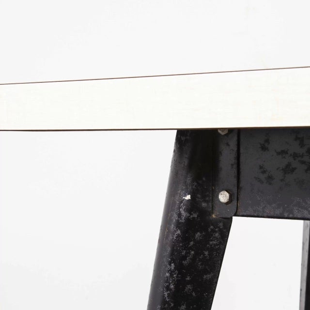 1950s French Rectangular T55 Dining Table from Tolix, 1950s For Sale - Image 5 of 10
