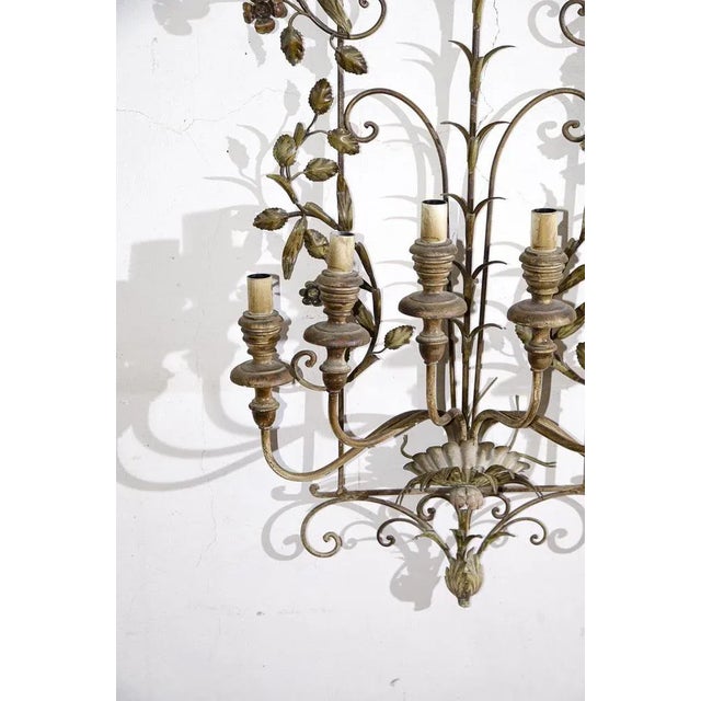 1960s Wrought Iron Wall Sconce with Gold Leaf Decoration For Sale - Image 5 of 9