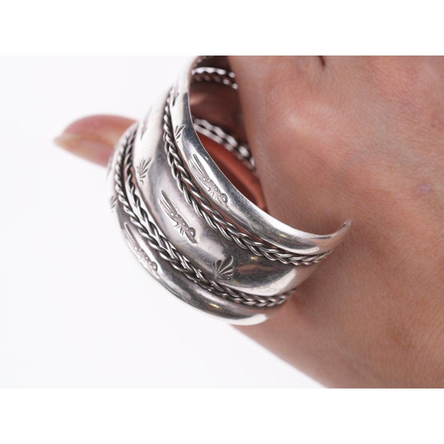 6.25" Vintage Navajo stamped silver twisted wire bracelet For Sale In Austin - Image 6 of 11