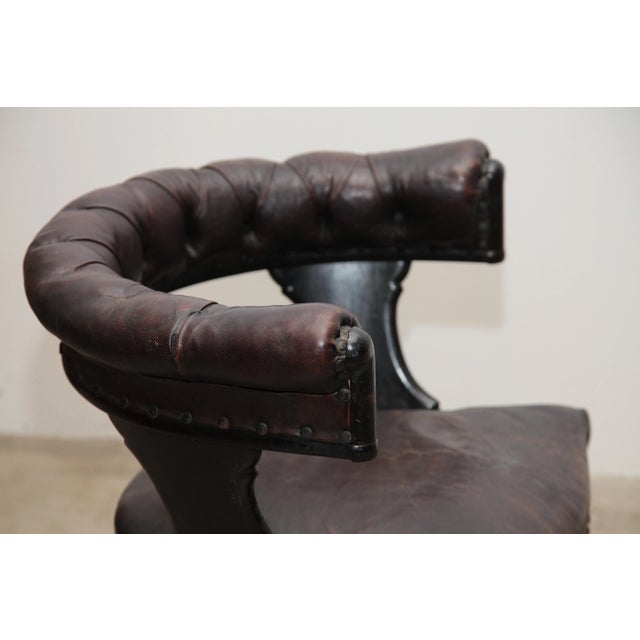 1920s English Oak and Leather Library Chair For Sale In New York - Image 6 of 13