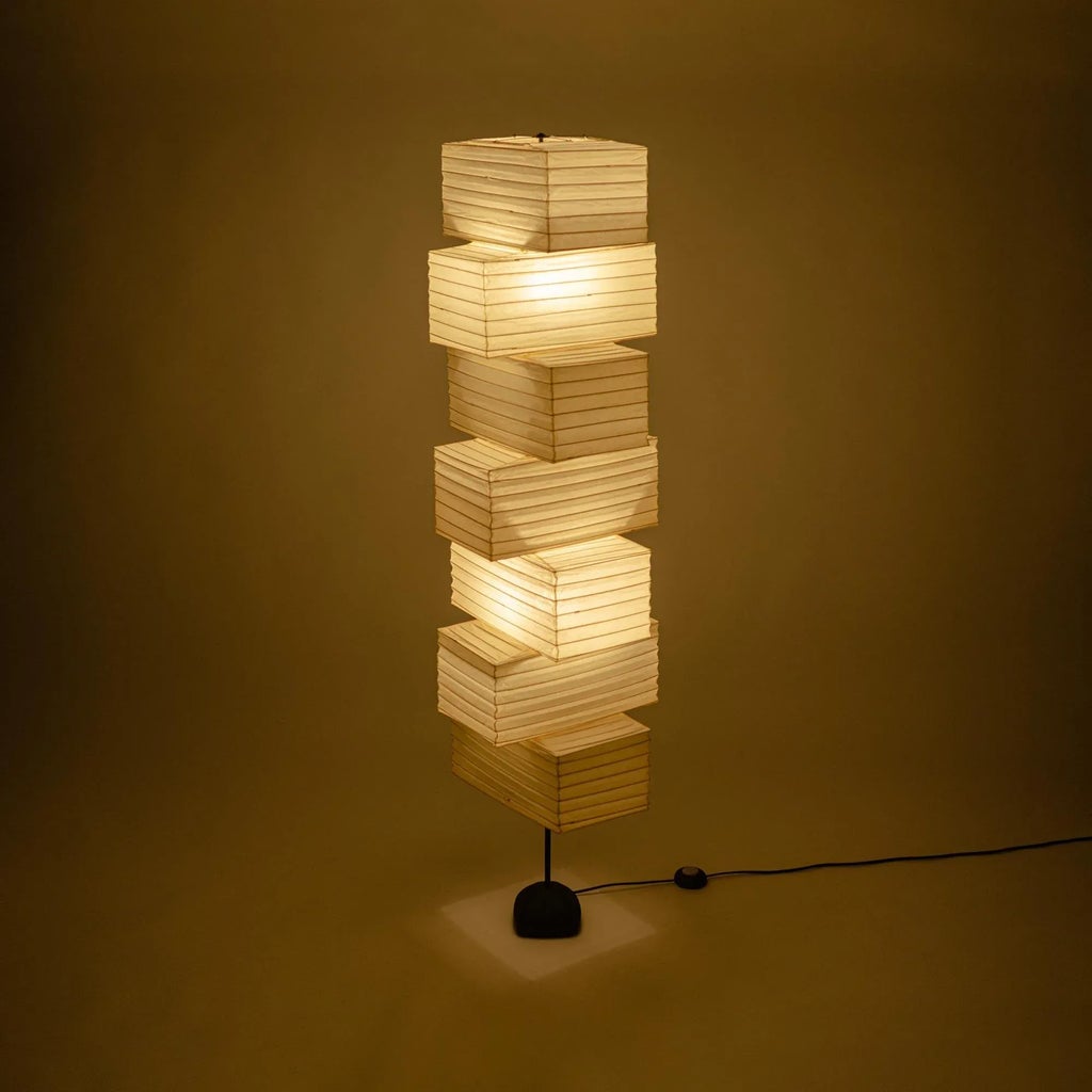 isamu-noguchi-akari-floor-lamp