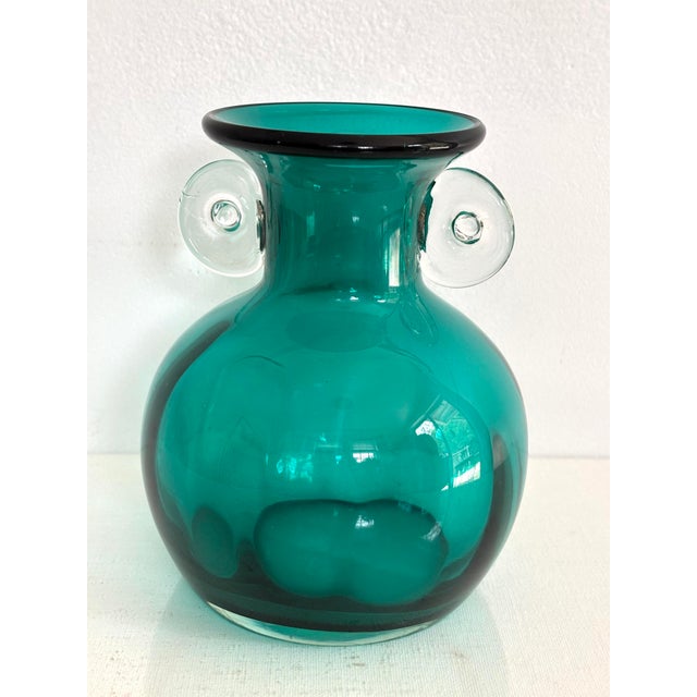 Late 20th Century Late 20th Century Emerald Green Glass Art Deco Vase With Handles For Sale - Image 5 of 9