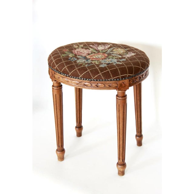 1940s Antique Louis XVI Style Luigina Ottoman, Italy, 1940s For Sale - Image 5 of 13