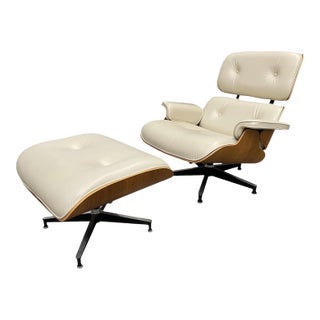 Herman Miller Eames 670 Lounge Chair and Ottoman For Sale