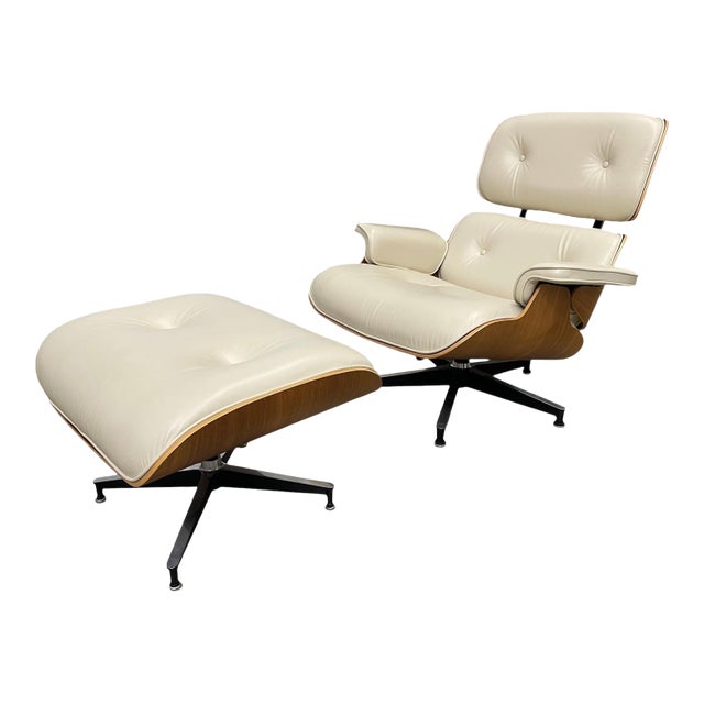 Herman Miller Eames 670 Lounge Chair and Ottoman For Sale