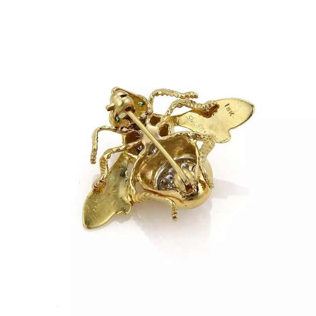Diamonds & Emerald Bee 18k Yellow Gold Pin Brooch For Sale - Image 4 of 5