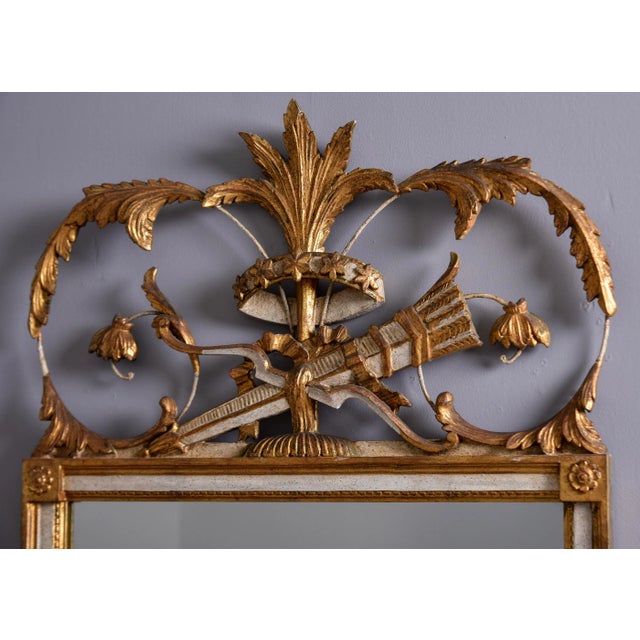 1950s Vintage Gilt Wood Framed Mirror With Fancy Crest For Sale - Image 5 of 11