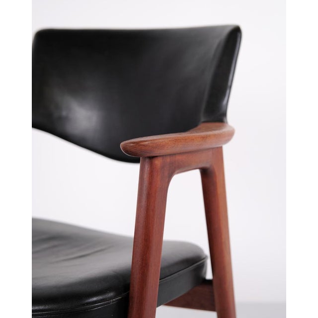 Model 43 Armchair in Teak and Black Leather by Erik Kirkegaard for Høng Stolefabrik, 1950s For Sale - Image 6 of 12