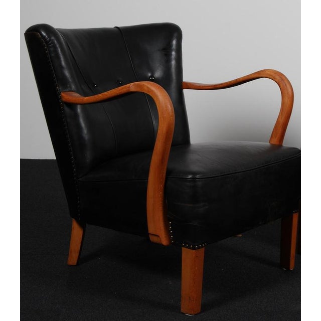 Lounge Chairs in Original Leather and Beech from Alfred Christensen, 1940s, Set of 2 For Sale - Image 3 of 8