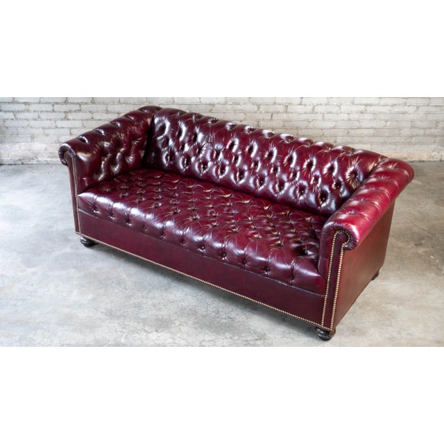 Late 20th Century Late 20th Century English Traditional Chesterfield Tufted Oxblood Leather Sofa For Sale - Image 5 of 18