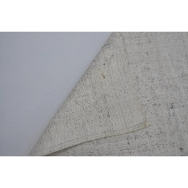 1960s Beige Handmade Traditional Turkish Kilim Rug For Sale - Image 10 of 11