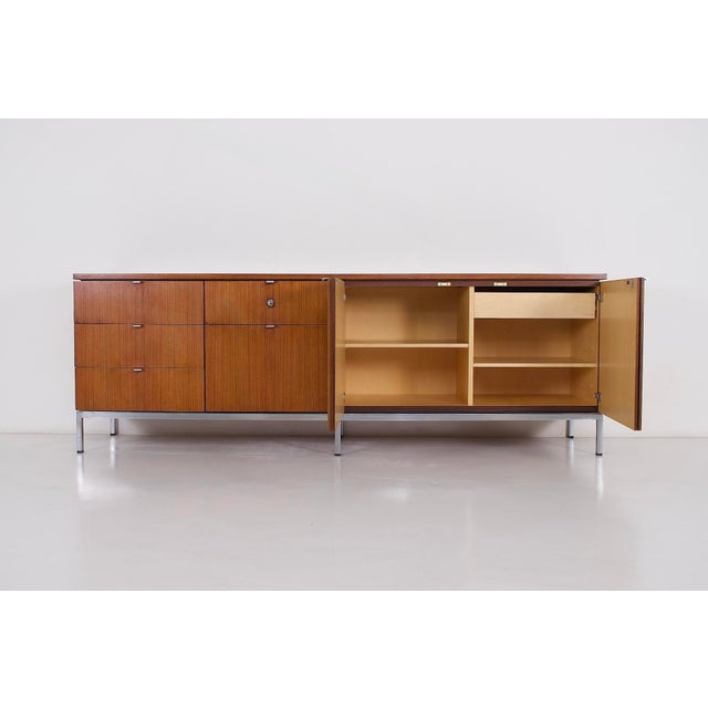Mid-Century Modern Buffet Model 2544 by Florence Knoll for Knoll International, 1960s. For Sale - Image 3 of 9