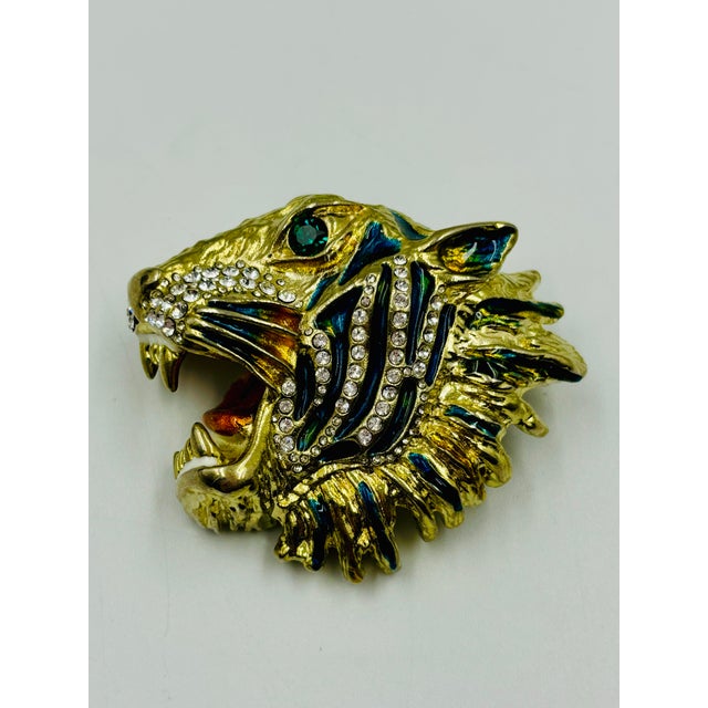 Metal Glorious Gucci “Rajah” Encrusted Tiger Head Brooch For Sale - Image 7 of 12