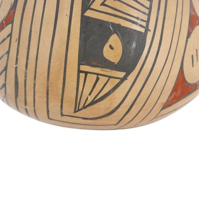 Mexican Mata Ortiz Pottery Jar Signed by Neli Silveira C1990 For Sale - Image 9 of 11