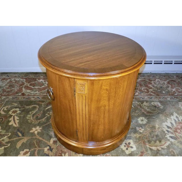 1970s Vintage Thomasville Hollywood Regency Round Cylinder End Side
