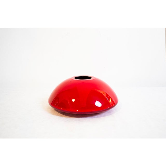 1990s Hand-Blown Red and White Glass Vase by Walter Gropius for Rosenthal, 1969 For Sale - Image 5 of 5