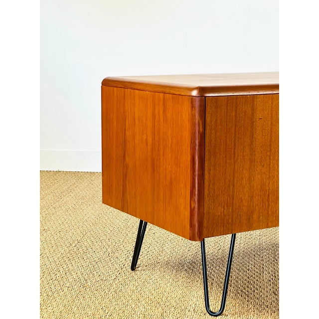 Black Low Scandinavian Teak Sideboard with 4 Doors and Hairpin Legs, 1960 For Sale - Image 8 of 17
