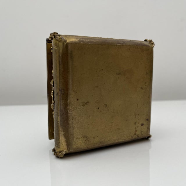 Gilt Bronze Box Portrait in Medallion attributed to De Mandre, France, 1900s For Sale - Image 13 of 18