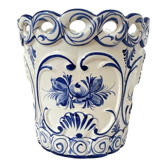 VTG Portugal (?) Hand Painted Blue White Scalloped Ceramic Planter Cachepot For Sale