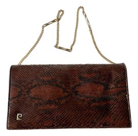 Example of Shoulder Bags