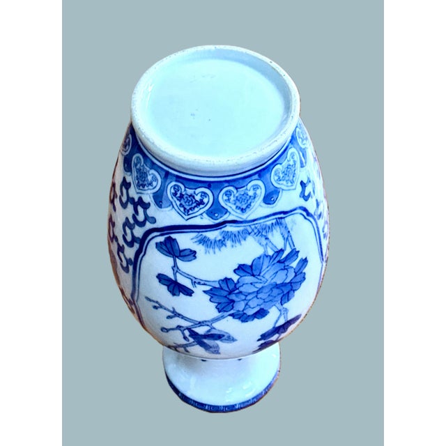 Blue and White Chinoiserie Vase on Carved Wooden Stand For Sale In New York - Image 6 of 7