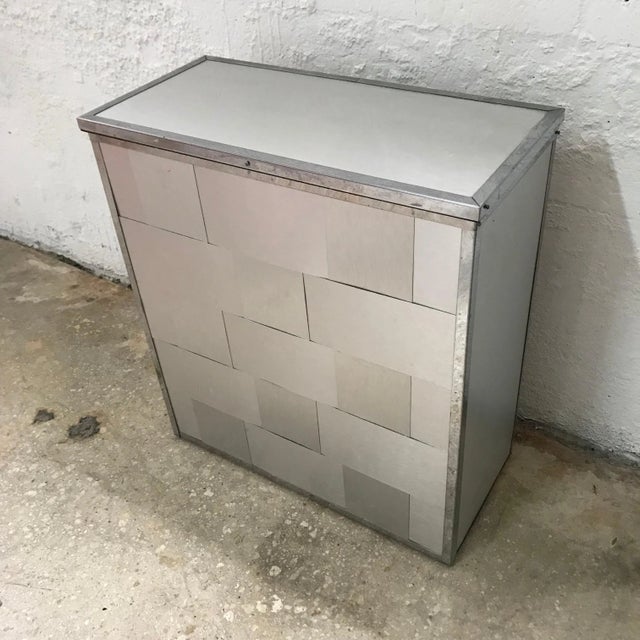 Aluminum woven laundry chest or hamper