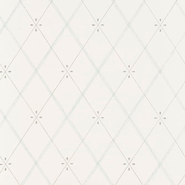 Schumacher Sample - Schumacher Kasumi Diamond Wallpaper in Mineral For Sale - Image 4 of 4