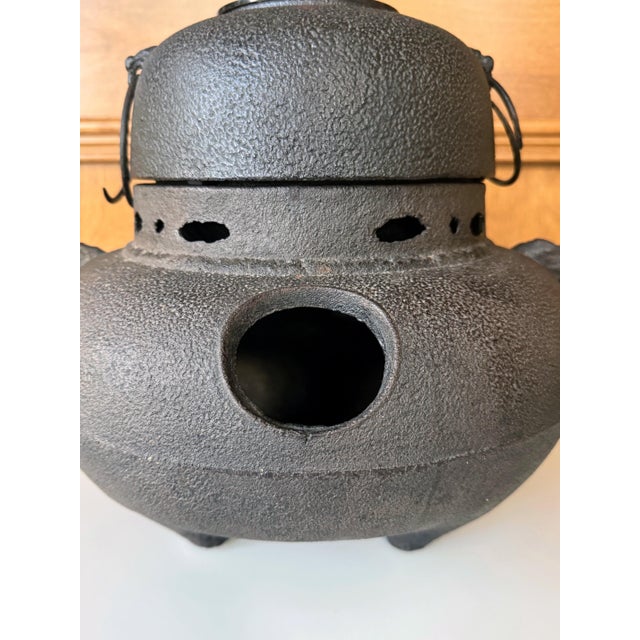 Fine Japanese Cast Iron Chagama Set for Tea Ceremoney For Sale In Atlanta - Image 6 of 16
