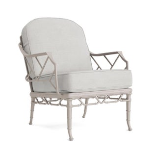 Brown Jordan Calcutta Lounge Chair, Dove frame with Fusion Dove fabric For Sale