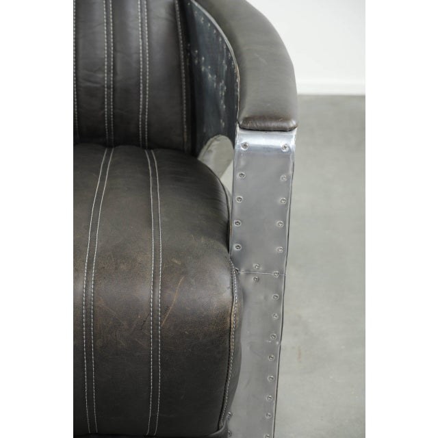 Cowhide Aviator Lounge Chair in Leather and Aluminium For Sale - Image 12 of 14