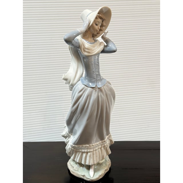 Lladró Spring Breeze Porcelain Figurine, Signed For Sale In San Francisco - Image 6 of 12