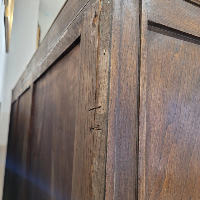 English Art Nouveau Display Cabinet in Stained and Gilded Pine, 1930 For Sale - Image 17 of 18