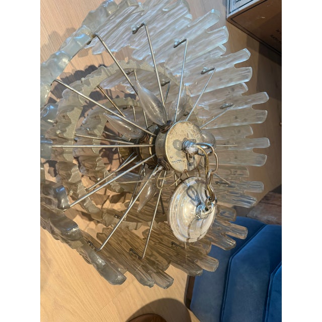 Mid-Century Modern 1960s Mid-Century Modern Lucite Lamp For Sale - Image 3 of 5