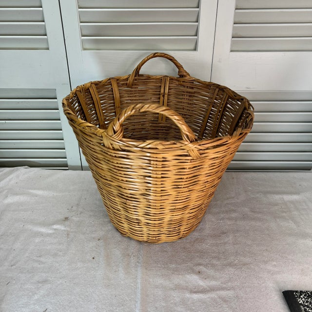 Late 20th Century Handwoven Double Handle Split Reed Basket For Sale - Image 5 of 6