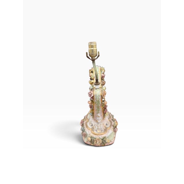 Mid-20th Century Italian Capodimonte-Style Porcelain Floral Harp Table Lamps – Pair For Sale - Image 4 of 14