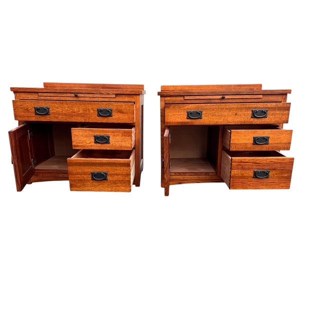 Arts & Crafts Late 20th Century Mission Oak Nightstands End Tables Michaels Furniture for Restoration Hardware, 2 Pieces For Sale - Image 3 of 17
