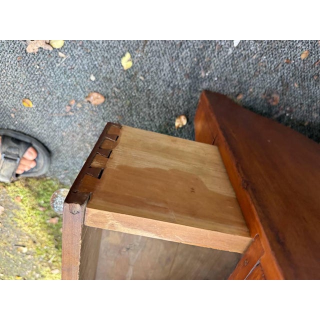 Antique Early American Primitive Style Muler Blanket Chest With Drawers. For Sale - Image 4 of 17