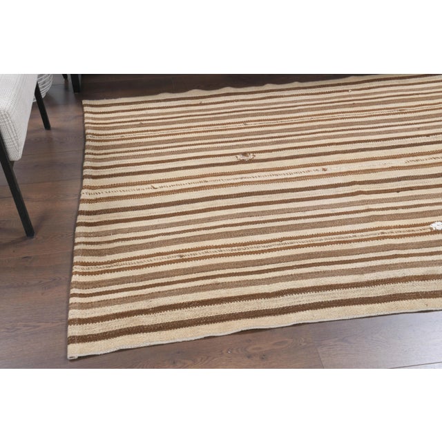 Vintage Turkish Oushak Handmade Wool Cotton Beige Kilim Area Rug For Sale - Image 4 of 11