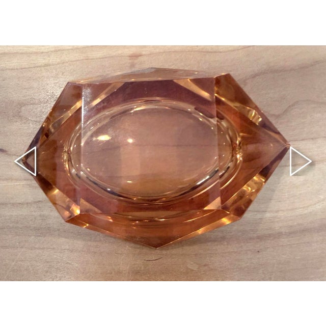 Murano Mid 20th Century Salmon-Pink Sommerso Faceted Glass Bowl / Ashtray, Attributed to Murano For Sale - Image 4 of 4