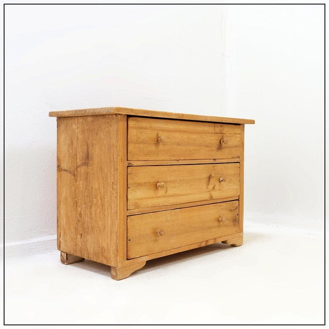 Small Vintage Chest of Drawers in Wood, 1950s For Sale - Image 14 of 14