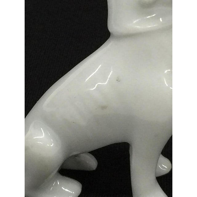 Chinese Porcelain Sitting Dog, Dehua, Qing Dynasty, Kangxi Era For Sale - Image 9 of 14